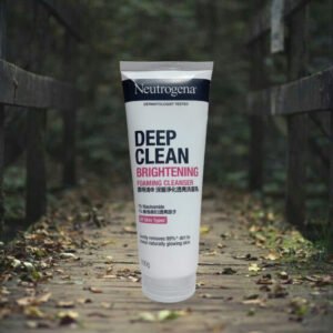 Neutrogena® Deep Clean Brightening Foaming Cleanser 100g